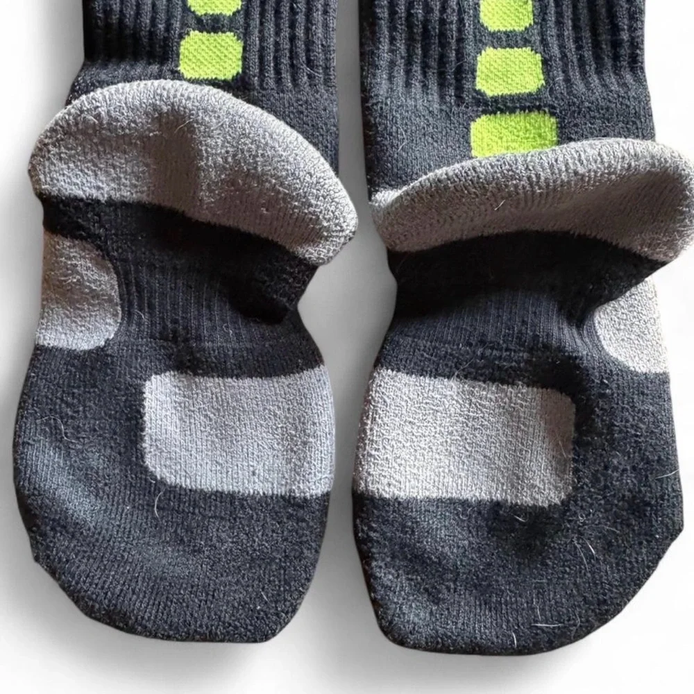 Nike Elite Basketball Socks Youth Small Black Neon Green